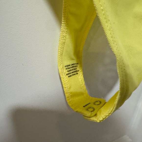 NWT Bardot Yellow Sequin Bodysuit - Picture 7 of 9